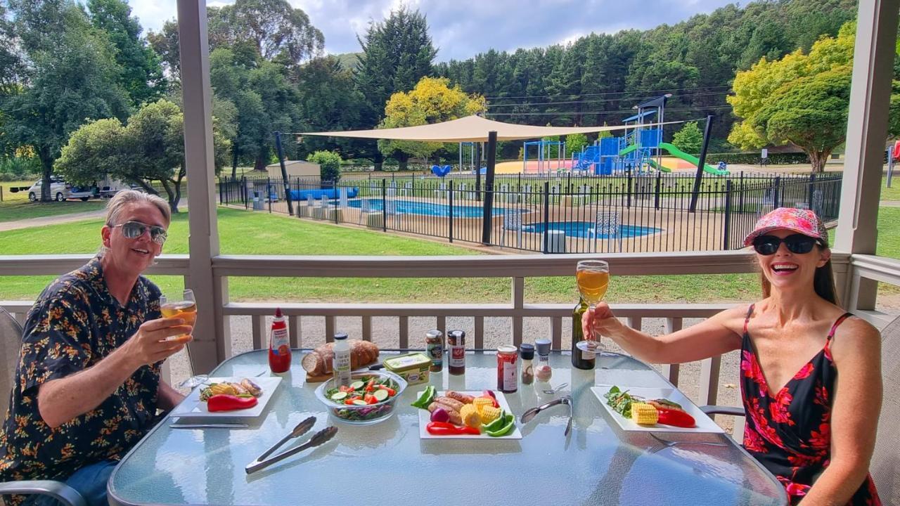 Big4 Porepunkah Holiday Park Bright Exterior foto